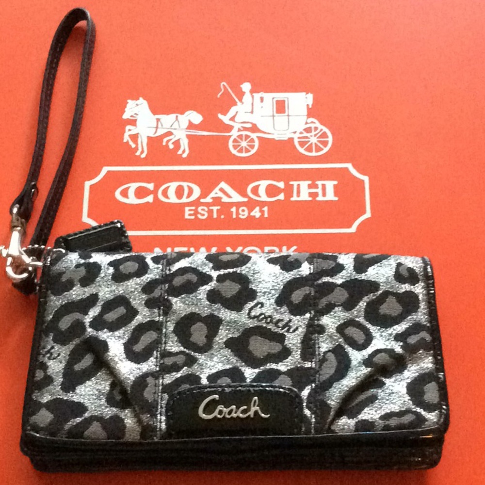 Coach wallet / wristlet